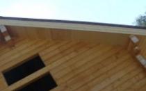 Kelim atap yang menjorok: kehalusan proses Elemen atap atap